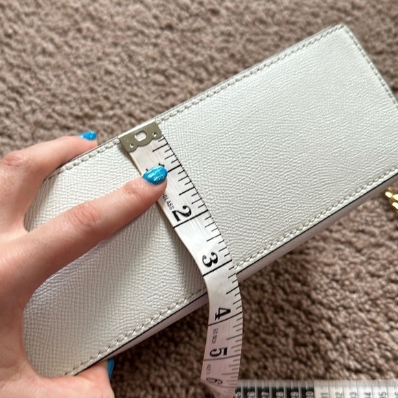 Michael Kors ivory/gold Crossbody bag - Picture 7 of 16